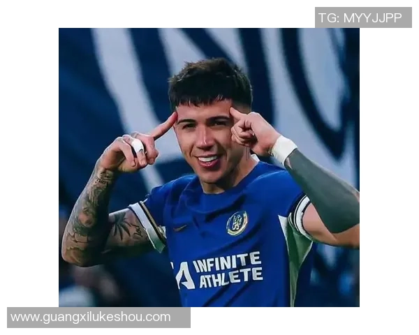 切尔西更衣室风波升级斯特林与恩佐训练场激烈对峙引发关注