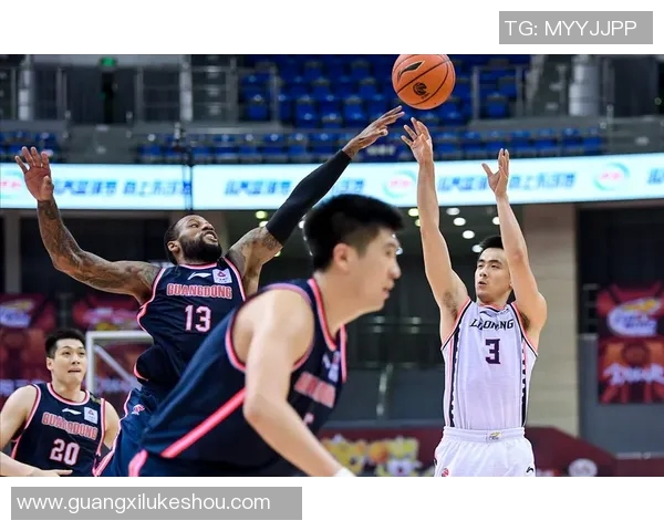 中国男篮迎战兰菲期待精彩对决全力争胜展现团队实力与拼搏精神